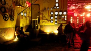 greenpeace-glastonbury-festival-2015-engine-room-oculux-lighting