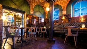 the-pound-canterbury-bar-lighting-led-vaults-oculux